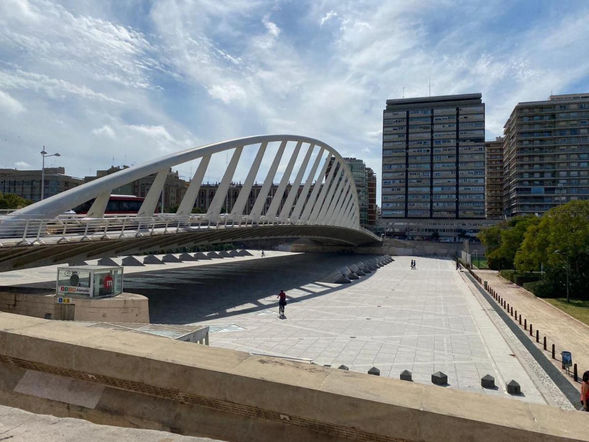 Valencia Suits You: Adults-Only Centro Historico with Auto Check-In — Photos 1